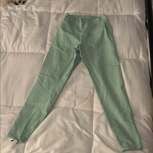 ALO Yoga Light Green Leggings